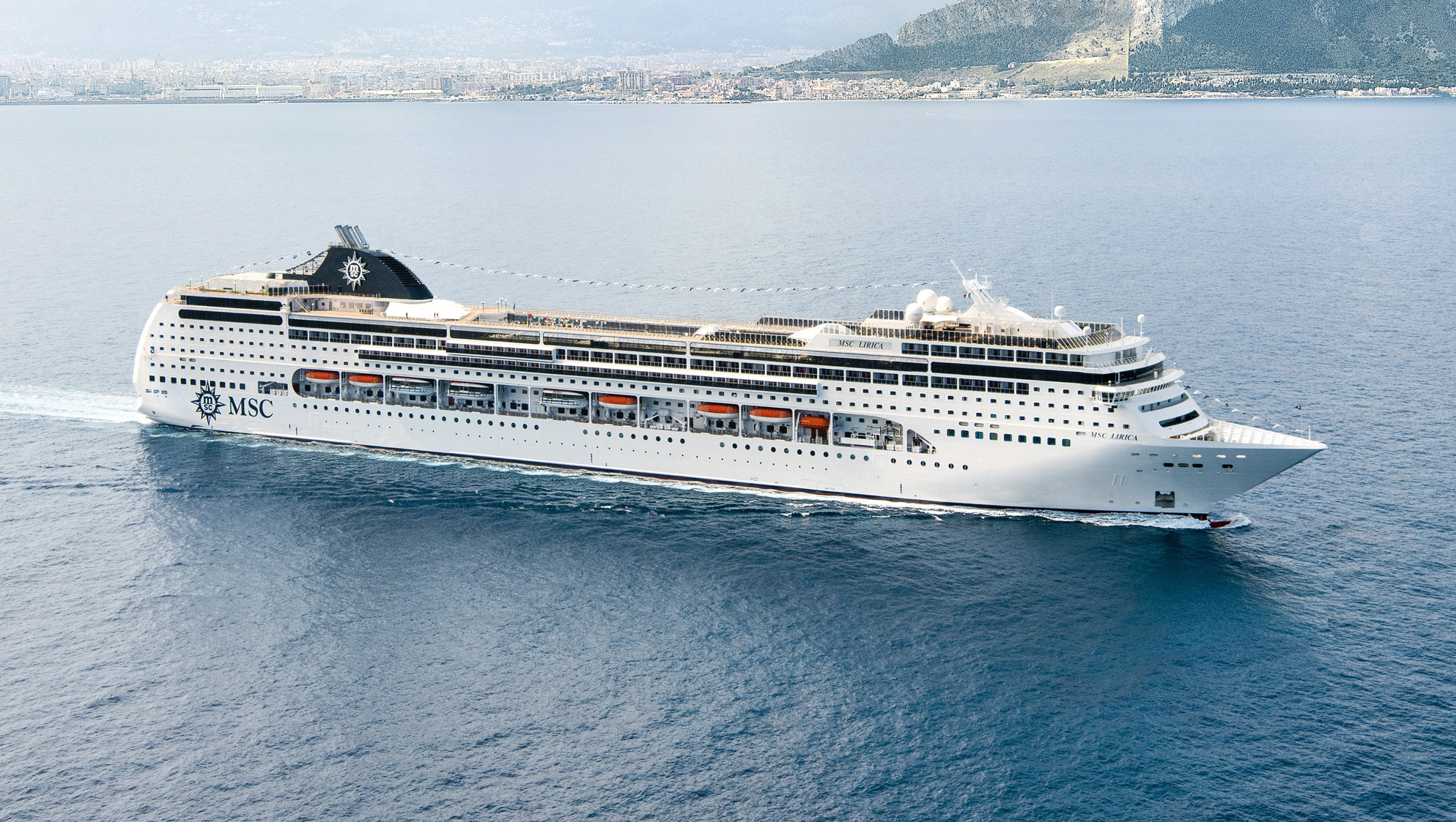 Bild des Kreuzfahrtschiffes MSC Lirica
